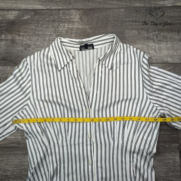 Anne Klein Button Front Long Sleeve Top Size 10 - Picture 3 of 5